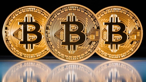Prima companie care îşi plăteşte angajaţii în Bitcoin