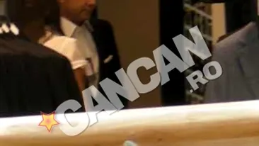 Aurelian Pavelescu si-a cumparat camasa alba si a probat cateva cravate pentru nunta Elenei Basescu