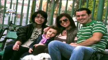 Luminita Anghel nu stie cum sa il mai stapanesca pe baiatul ei! David e gelos pe fiul nou-nascut al cantaretei!