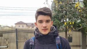 Este alertă! Poliția îl caută pe Constantin, un adolescent de 16 ani din Bacău care a dispărut fără urmă