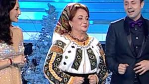 Incendiar! Pe asta n-ai să crezi că e pe bune! Laura Lavric, schimbare majoră de look la Revelion - s-a transformat în Loredana!