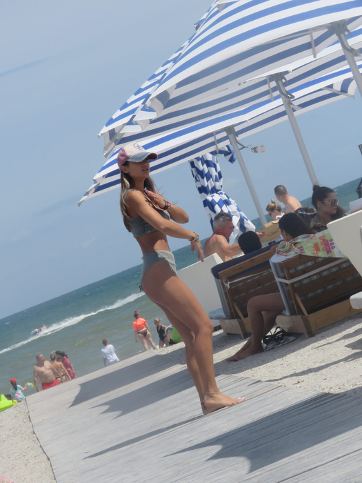 Diana Senteș, în costum de baie la scurt timp după ce a născut / Sursă foto: CANCAN