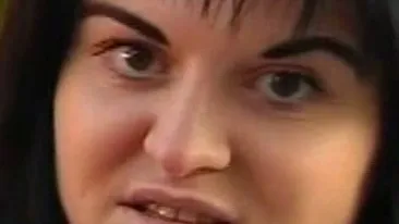 Ea este invatatoarea acuzata de proxenetism! Cadrul didactic se scuza: Am o prietena care are un salon de masaj erotic si i-am spus sa mearga acolo