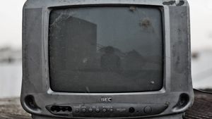 O bătrână din Vaslui a murit intoxicată cu fum de la un televizor defect
