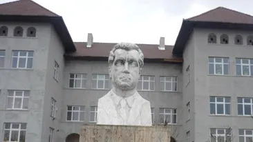 Profesoara din Alba, care a întreținut relații intime cu un elev, a fost condamnată la doi ani de închisoare cu suspendare