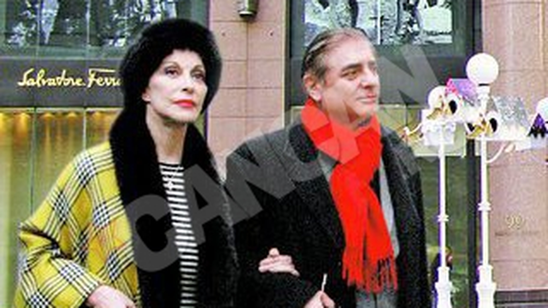 Asteptat la Ministerul de Externe din China, printul Paul s-a oprit intai la cumparaturi! La un pas de scandal diplomatic