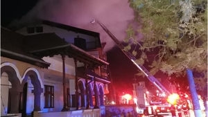 După tragedia de la Ferma Dacilor, o altă pensiune a izbucnit în flăcări. O persoană a murit într-un incendiu la Călimănești