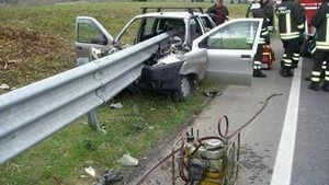 O poză făcută la scurt timp după accidentul teribil a devenit virală: “Jumătatea de la brâu în sus a persoanei care conducea...”