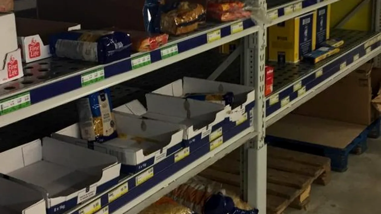 Românii au golit supermarketurile de frica coronavirusului! Imagini apocaliptice