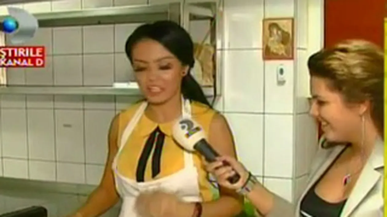 VIDEO Andreea Mantea si-a serbat ziua in... bucatarie! Vezi ce mancaruri a pregatit pentru invitati!