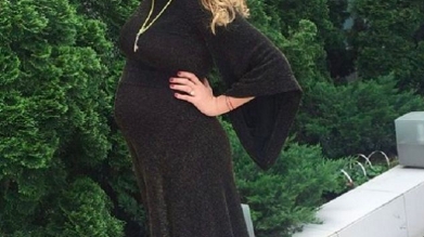 Valentina Pelinel radiază de fericire de când este gravidă. Cum a fost fotografiată blondina