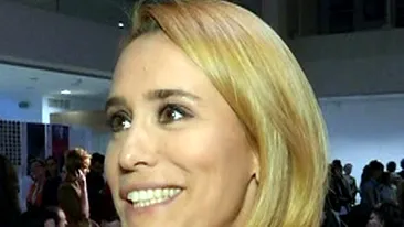Am aflat motivul uluitor pentru care Andreea Esca nu isi schimba coafura! VEZI ce legatura exista intre parul ei si Mercedes! O sa ramai uimit