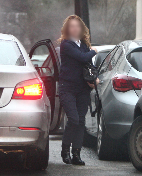 Milionara a fost adusă la clinică de Dorinel Munteanu, cu maşina personală