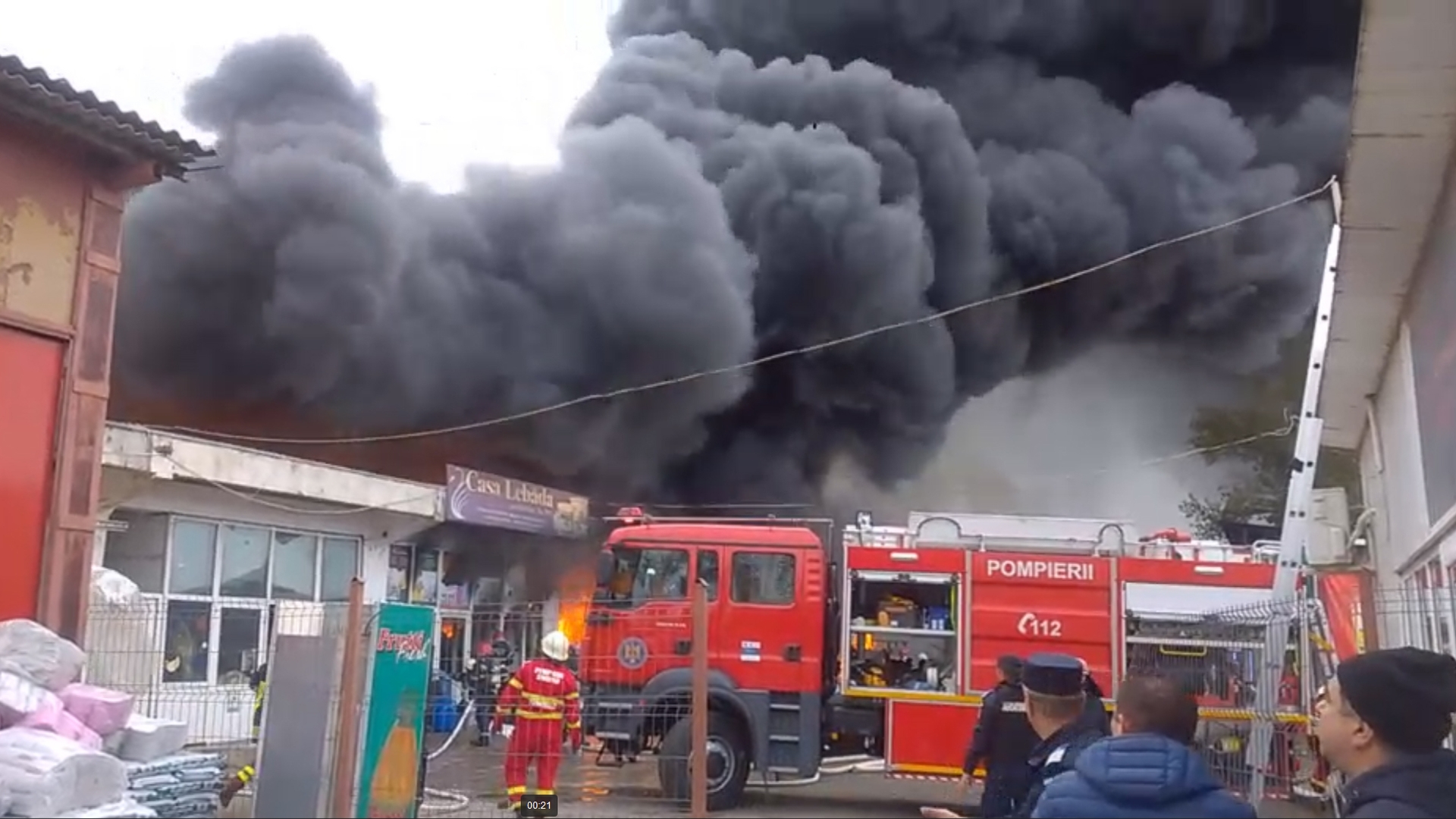 Incendiu violent în Vaslui! S-a activat Planul Roşu de intervenţie