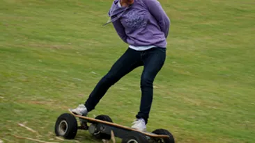 Ultima fita in Australia: skateboardul cu motor