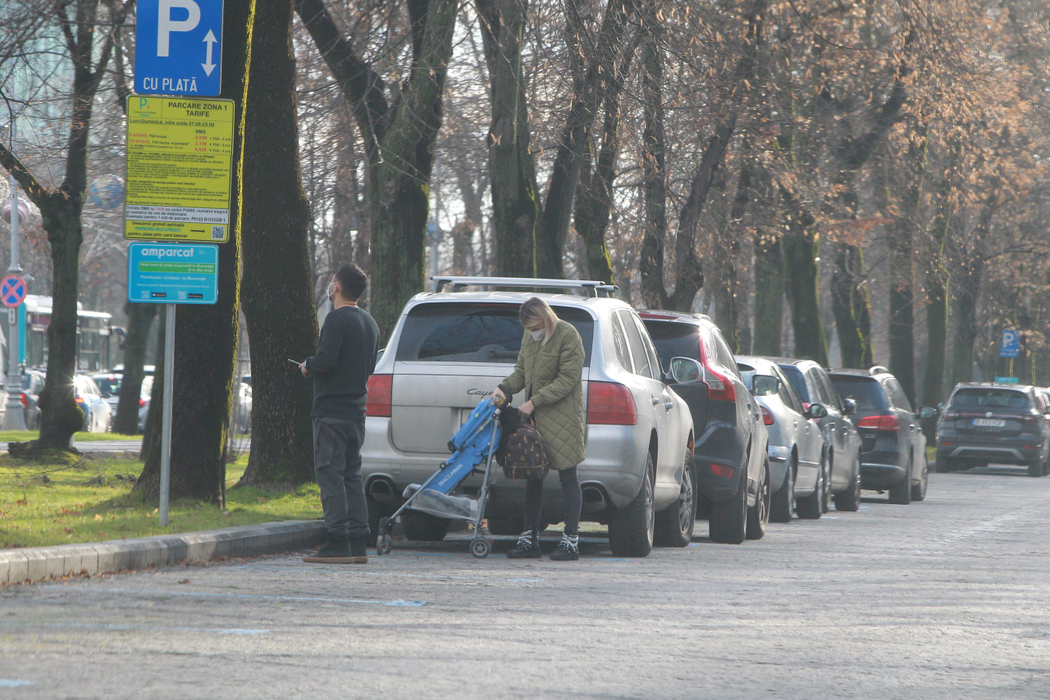 Mihai Rait a plătit parcarea cu ajutorul aplicației
