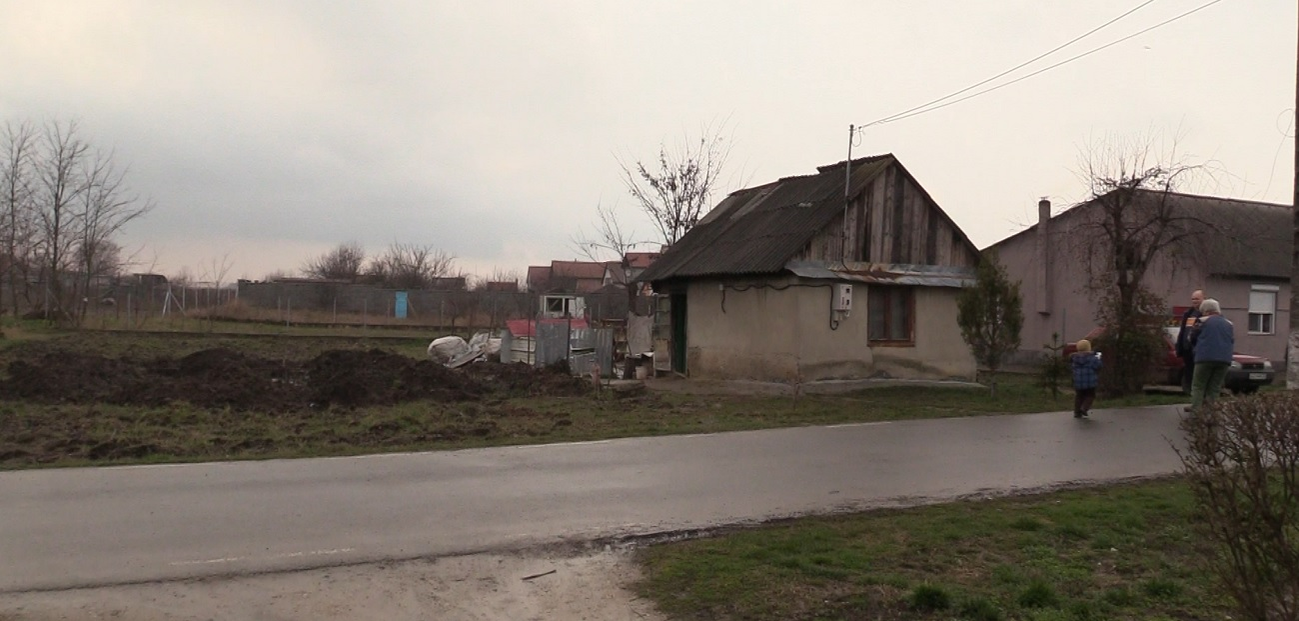 Casa nouă va fi construită lângă cea veche, în care nu se mai poate locui