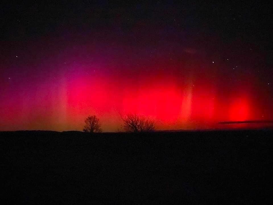Spectacol pe cerul României! Aurora Boreală, vizibilă în mai multe zone din țară | FOTO