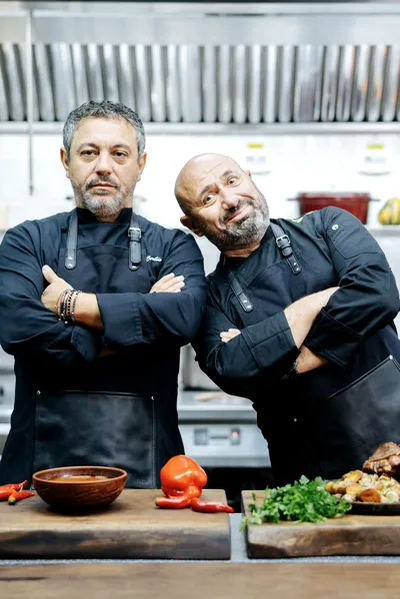 Primele imagini cu Bontea, Scărlătescu și Dumitrescu la Masterchef. Au început filmările la PRO TV: ”Ți-a fost dor! Recunoaște”