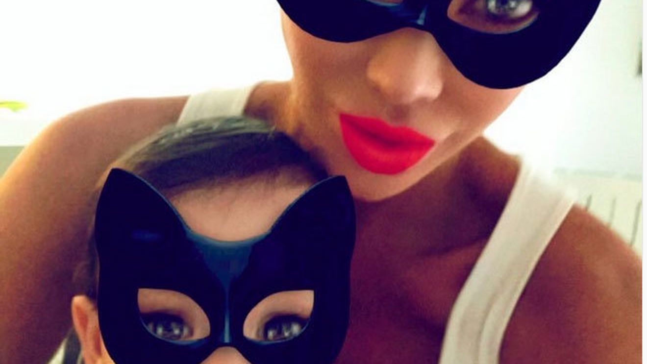 Bianca şi-a ”machiat” fetiţa la doar zece luni! Cum arată micuţa Sofia!