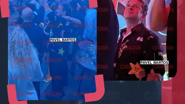 Pavel Bartoş se distrează ca la 20 de ani, doar că are mai mulţi bani! Prezentatorul de la ProTV, aşa cum nu l-ai mai văzut