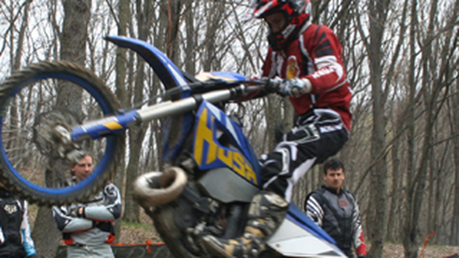 Dani Otil si-a avariat motorul la Buzau, dar a terminat pe locul al doilea cursa de enduro