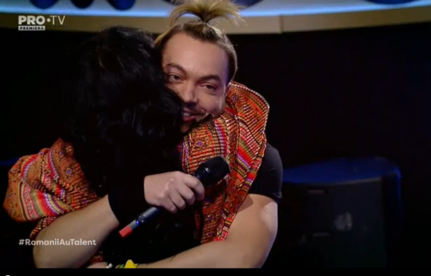 Mihaela Rădulescu, declarație de dragoste din partea unui concurent de la show-ul „Românii au talent”. “Te iubesc. Ești dragostea mea!” Reacția fabuloasă a lui Florin Călinescu