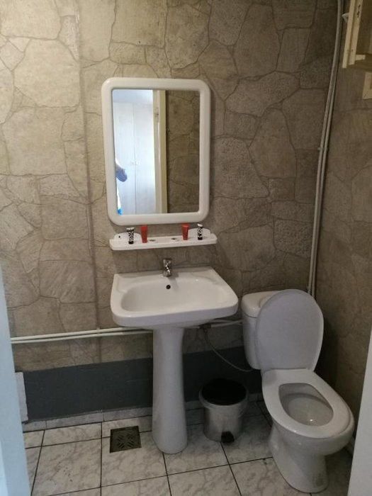 Cameră din cel mai ieftin hotel din Mamaia