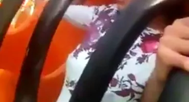 VIDEO FABULOS  cu un băiat şi o fată în parcul de distracţii  ”Să moară Geanina mă p... pe mine. Imi vine rău!”