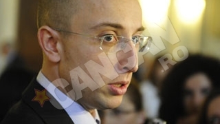 Iulian Urban, cel mai tanar senator, divorteaza