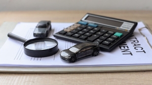 Cu cât va crește impozitul pentru o mașină începând cu 1 ianuarie 2026. Suma care trebuie plătită pentru un motor între 1601 cmc si 2000 cmc