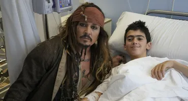 Johnny Depp a devenit iar viral! Ce gest senzațional a făcut pentru copiii cu cancer din Spania