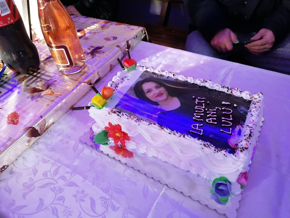 Tortul pe care familia Luizei l-a pregătit pentru ziua în care tânăra ar fi împlinit 19 ani