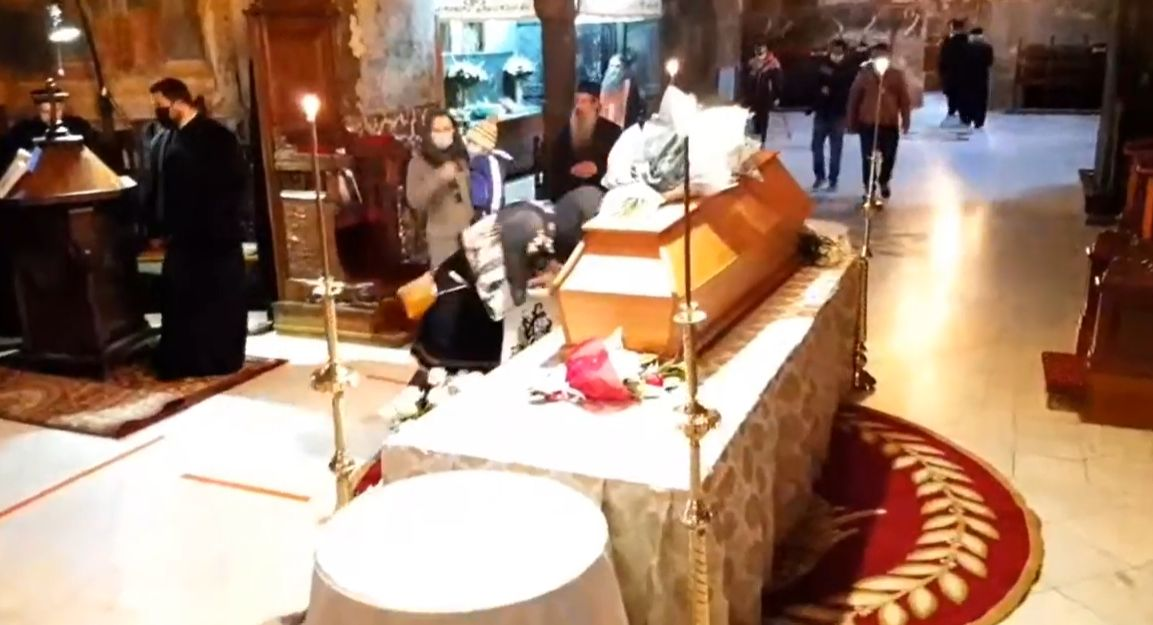 Ce scrie pe crucea lui ÎPS Pimen! Motivul pentru care a fost înmormântat fără să i se treacă numele real la căpătâi
