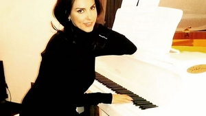 LAVINIA PÂRVA, cu abdomenul la vedere! Uite cum arată vedeta după ce a topit kilogramele în plus