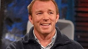 Fostul sot al Madonnei, Guy Ritchie, a devenit tata pentru a patra oara