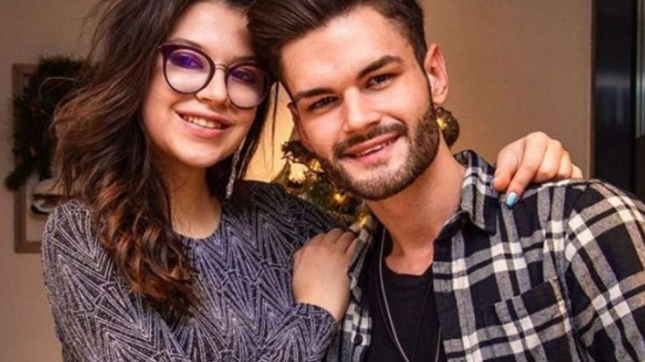 Internauții au observat detaliul! Cleopatra Stratan, înșelată de iubit?