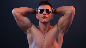 Ce destin incredibil! Cel mai sexy inginer din Romania a ajuns sa faca striptease la domiciliu pentru ca nu-si gaseste de munca!