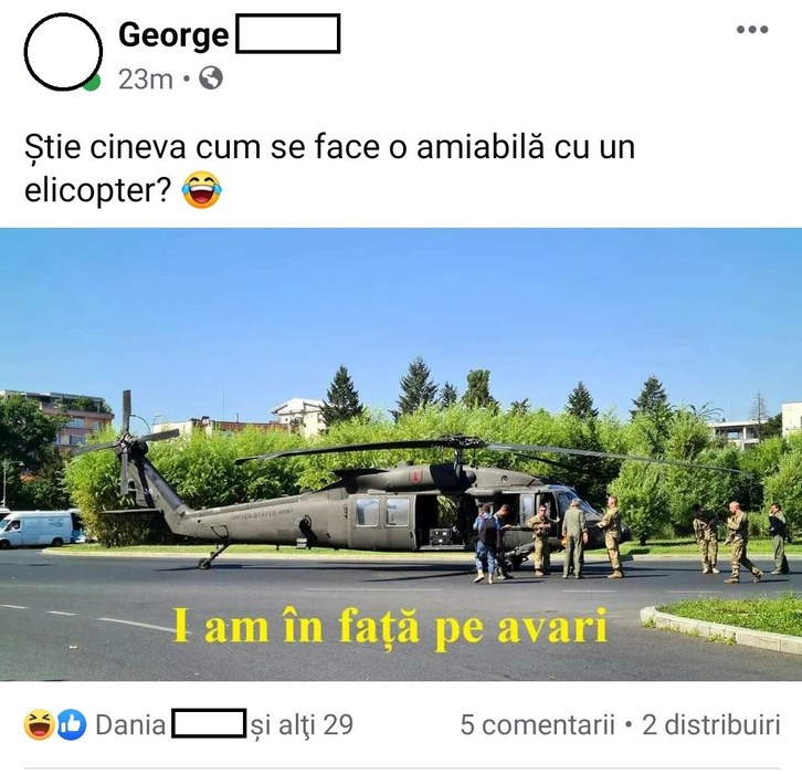Românii au mult umor! Cele mai bune glume din online după aterizarea de urgență a elicopterului american, Black Hawk, în Piaţa Charles de Gaulle | FOTO