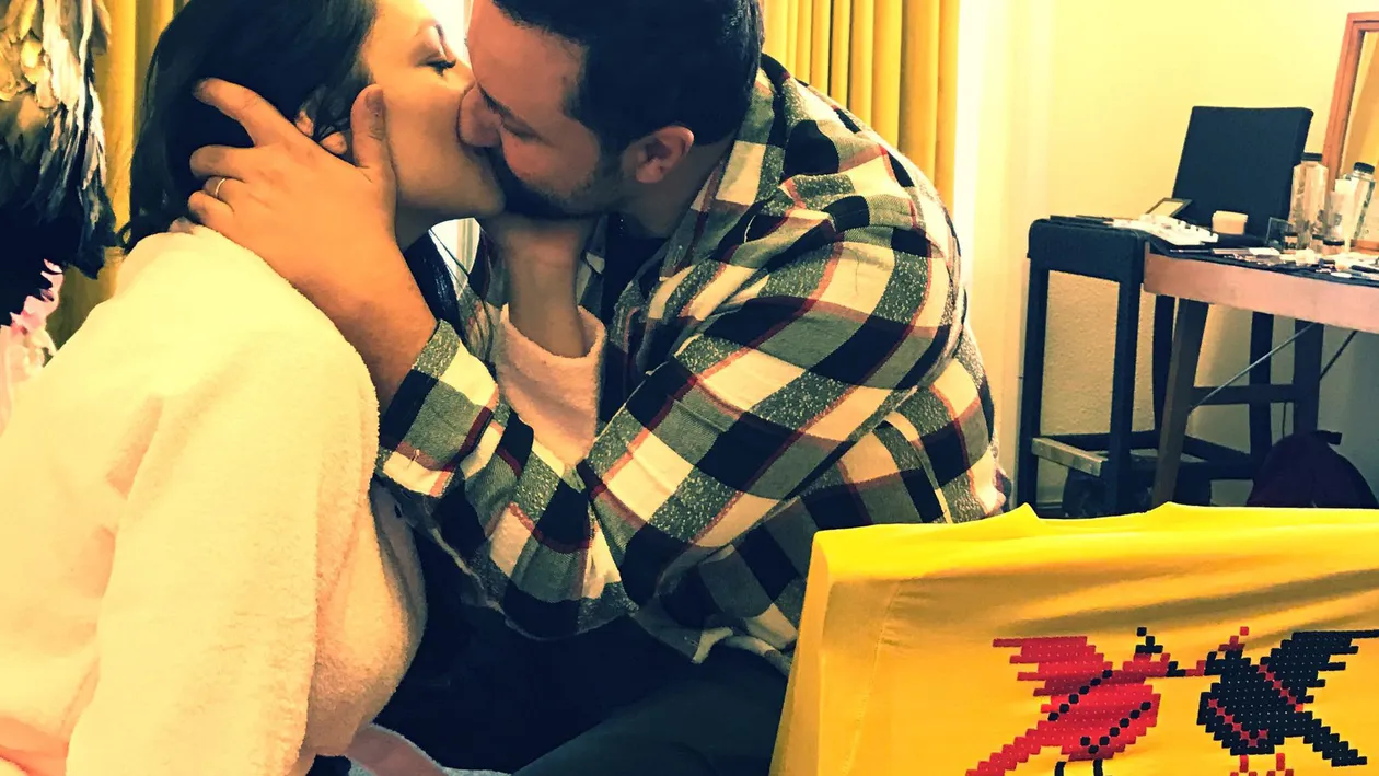 ANDRA şi CĂTĂLIN MĂRUŢĂ, declaraţii de dragoste în direct printre lacrimi: „Îmi vine să plâng...“            