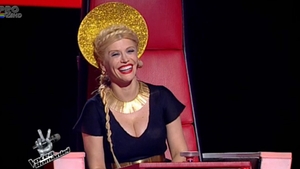 Loredana Groza, in bratele celui mai dorit artist burlac! Au facut asta in public si nu s-au ferit! Look-ul divei te va lasa masca