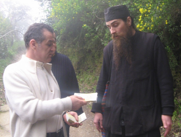 Gigi Becali, donaţie uriaşă la Muntele Athos! Suma i-a uluit pe călugări