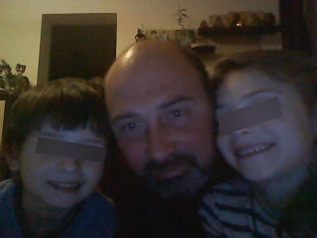 Fiul lui Marius a decedat, iar fetiţele lui se zbat între viaţă şi moarte