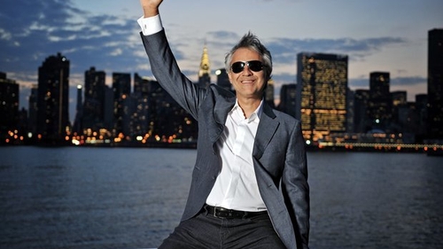 Faimosul tenor italian ANDREA BOCELLI  a suferit un accident!