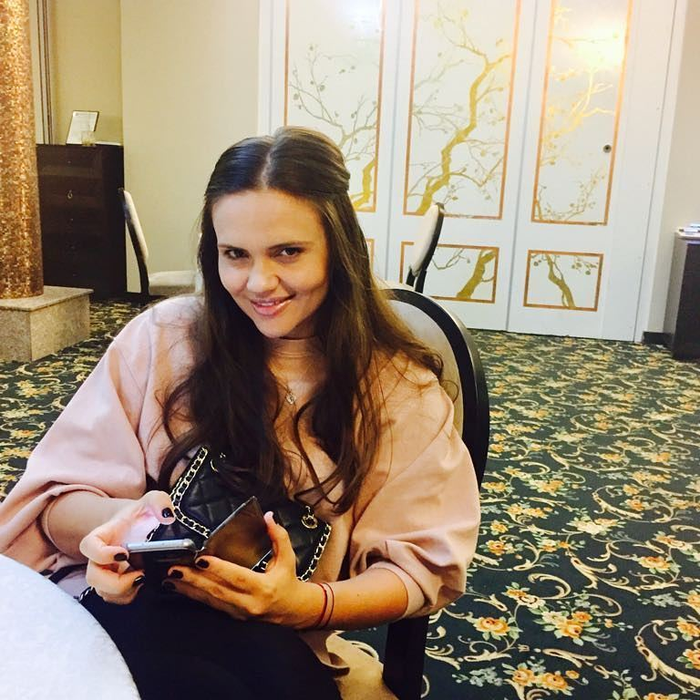Cristina Şişcanu a ajuns de urgenţă la poliţie. Soţia lui Mădălin Ionescu a făcut primele declaraţii:”Sunt deja pe urmele infractorului“