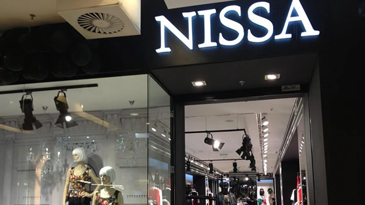 Loredana, retro glam intr-o creatie NISSA