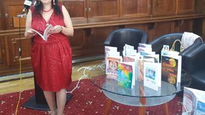 Scriitoarea Rodica Nicoleta Ion își vinde cărțile ca să își cumpere un aparat auditiv