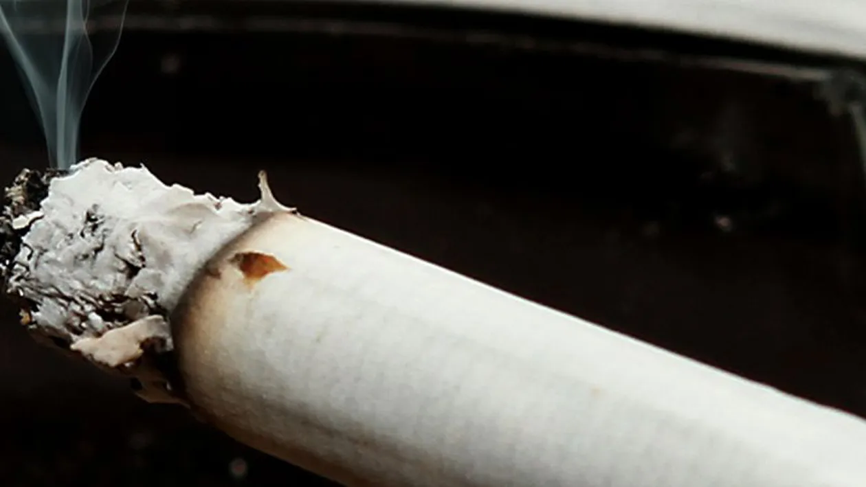 SENATORII MODIFICĂ LEGEA ANTIFUMAT! CE AR URMA SĂ SE ÎNTÂMPLE ÎN BARURILE DIN ROMÂNIA