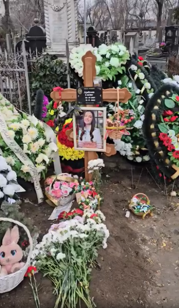 Cum arată mormântul Andreei Cuciuc la 40 de zile de la înmormântare. Imagini care sfâșie inima oricărui părinte