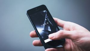 O femeie din Anglia s-a îmbătat și a comandat un Uber. Unde voia să o ducă șoferul